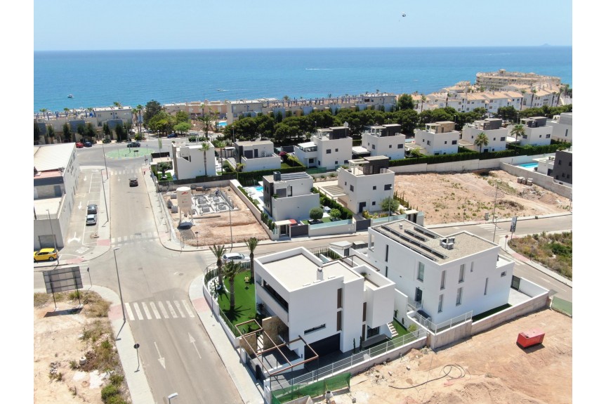 Dehesa de Campoamor, Luksusowa willa