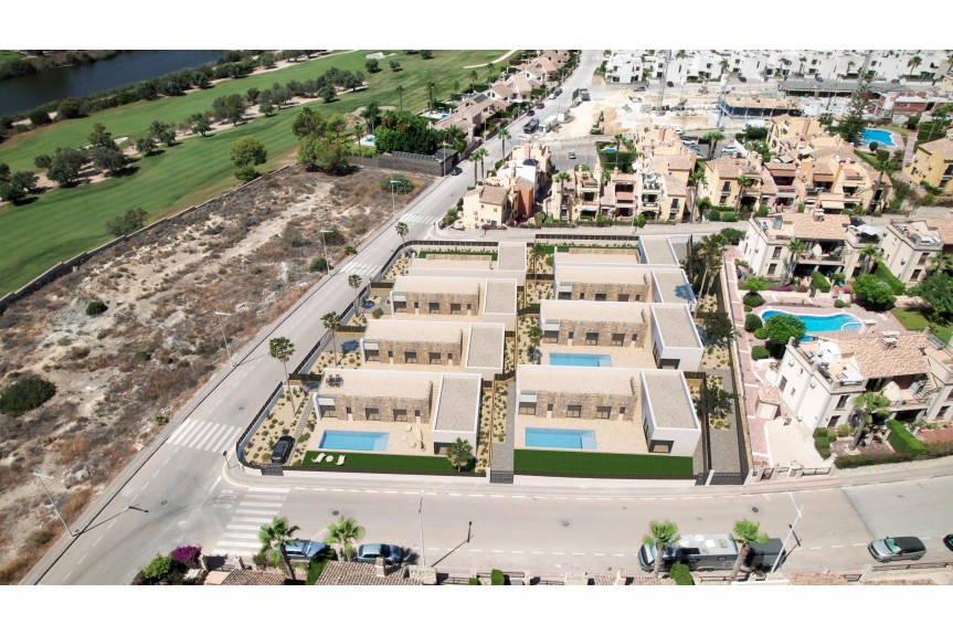 Algorfa, Independent luxury villas