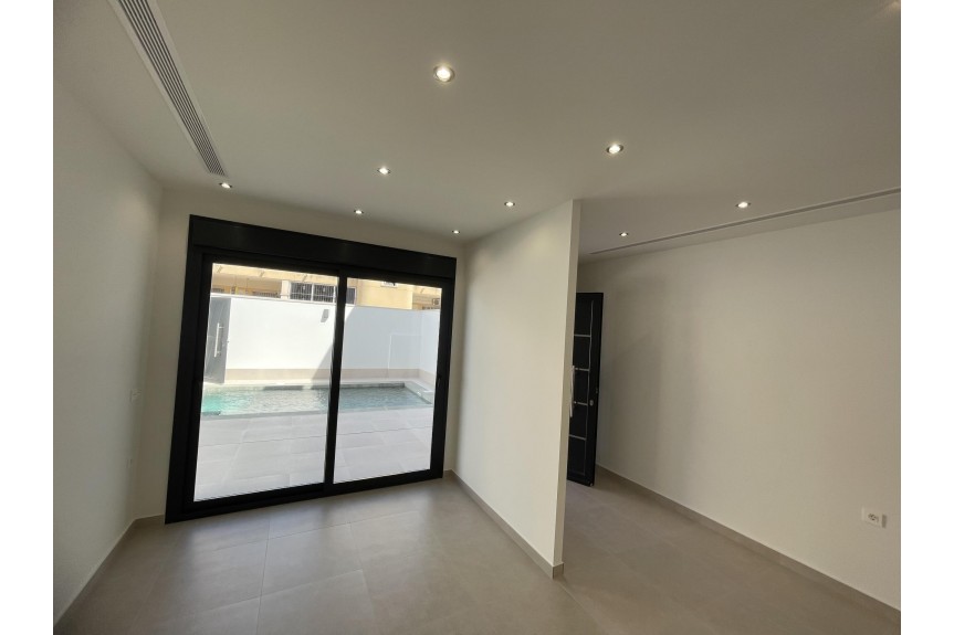 Almoradi, Villa with pool