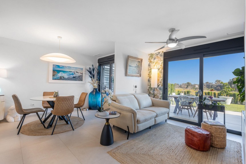 Punta Prima, Luksusowy Apartament