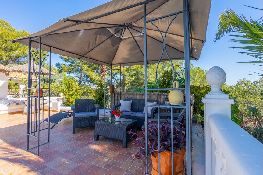 Villamartin, Willa z basenem