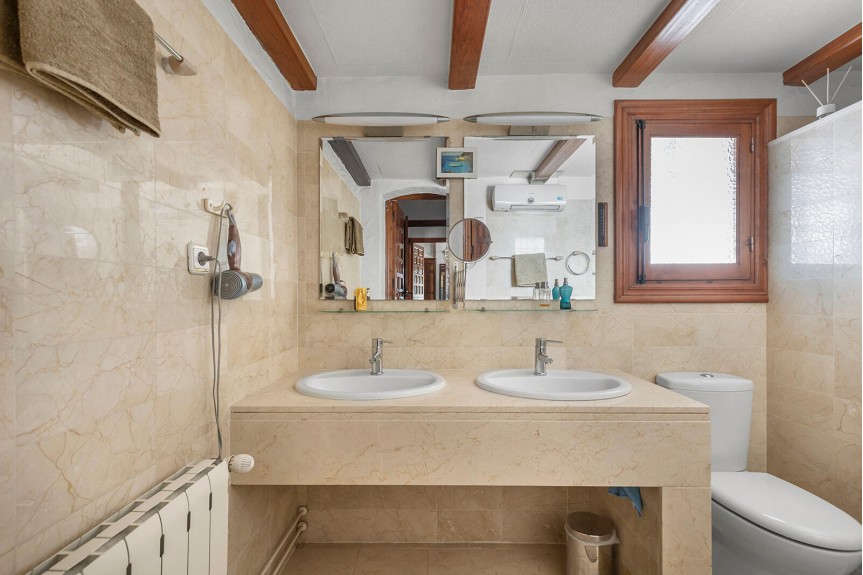 Villamartin, Willa z basenem