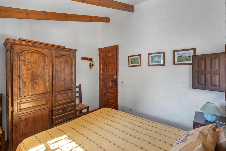 Villamartin, Willa z basenem