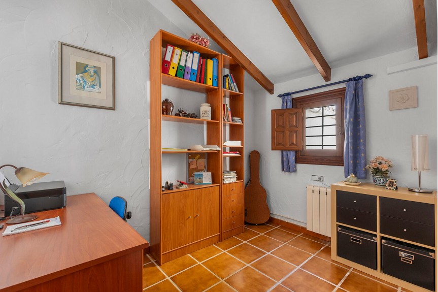 Villamartin, Willa z basenem