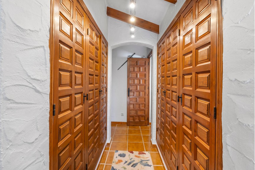 Villamartin, Willa z basenem