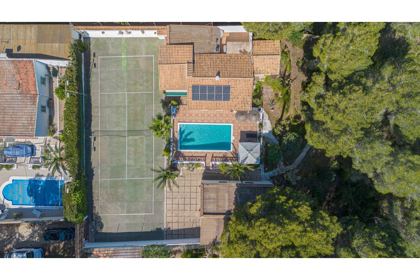 Villamartin, Willa z basenem