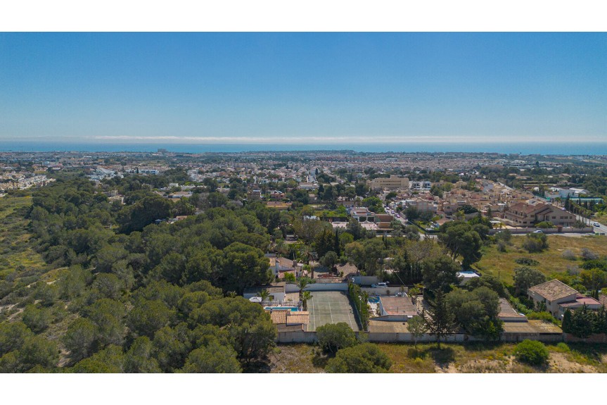 Villamartin, Willa z basenem