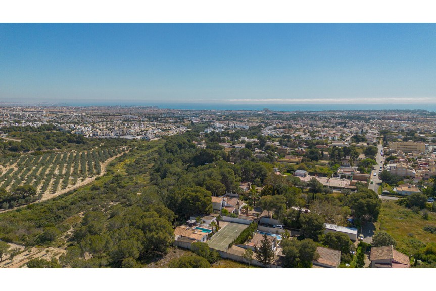 Villamartin, Willa z basenem