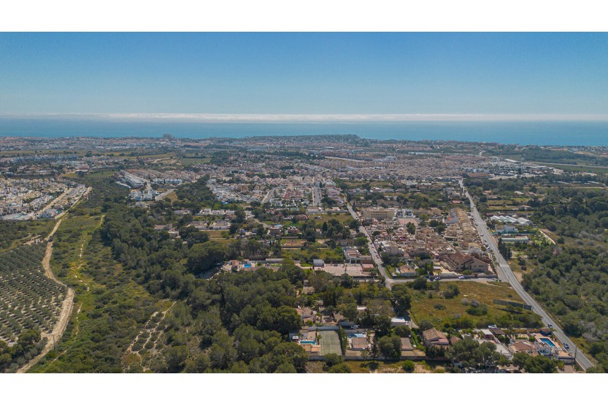 Villamartin, Willa z basenem