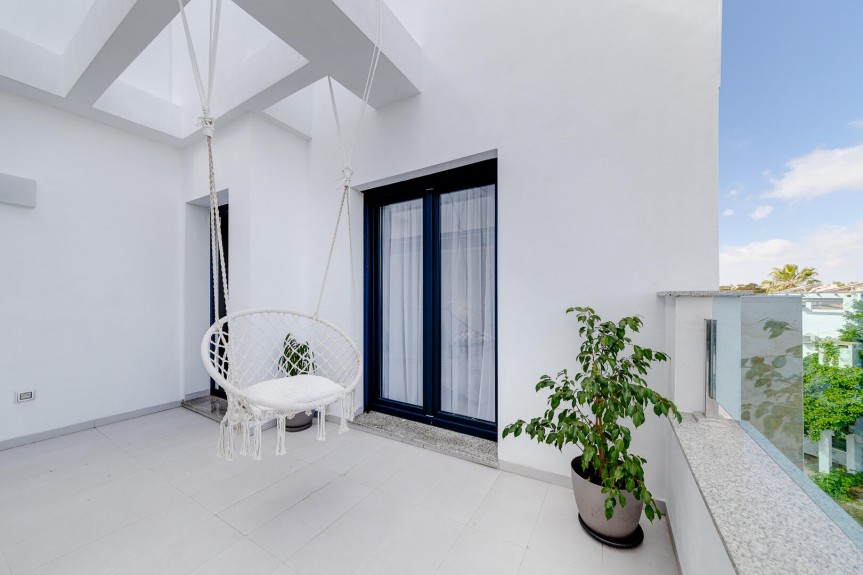 Orihuela Costa, Wyjątkowa Willa