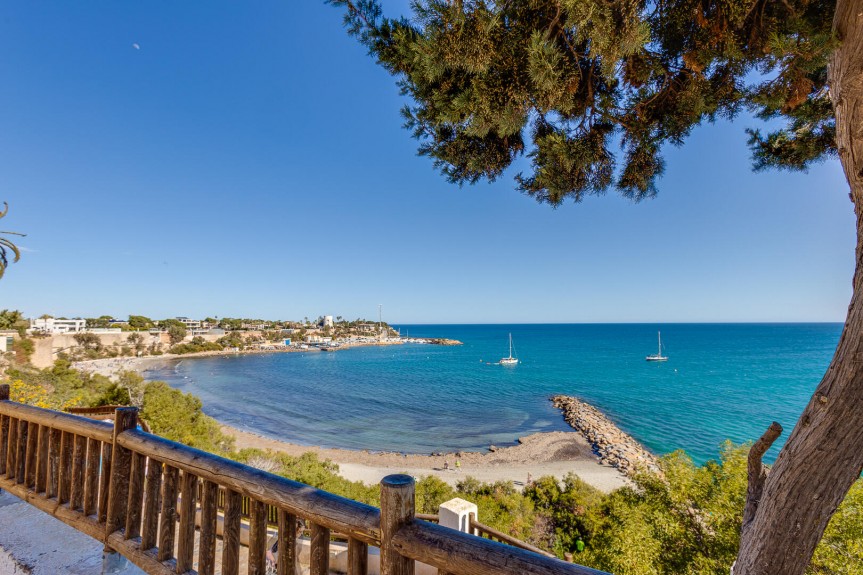 Orihuela Costa, Wyjątkowa Willa